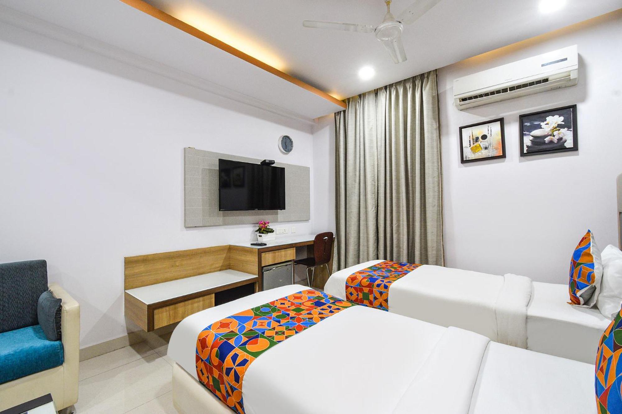 Fabhotel Aditya Homes - Nr Isb, Gachibowli Хидерабад Екстериор снимка